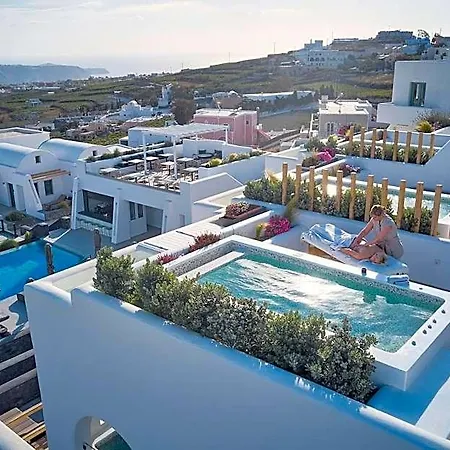Hotel Alleys All-suite & Pýrgos