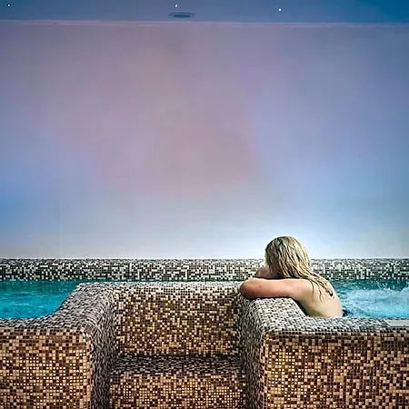 Alleys All-suite & Hotel 5*