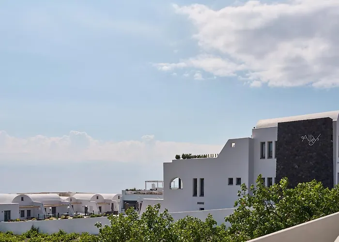 Alleys All-suite & Hotel Pýrgos