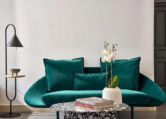 Alleys All-suite & Hotel Pýrgos