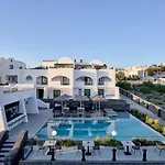 Hotel Alleys All-suite & Pýrgos