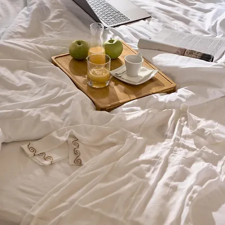 Hotel Alleys All-suite &