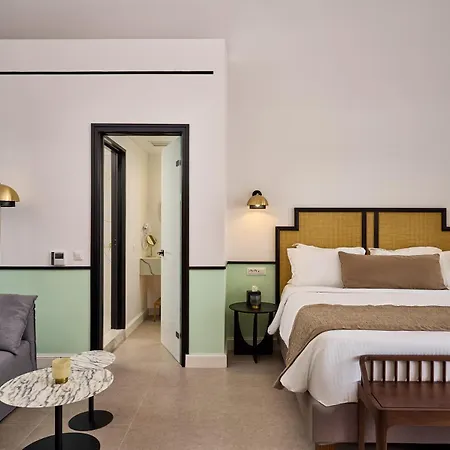 Alleys All-suite & Hotel 5*