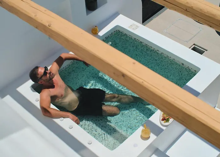 Alleys All-suite & Hotel Pýrgos