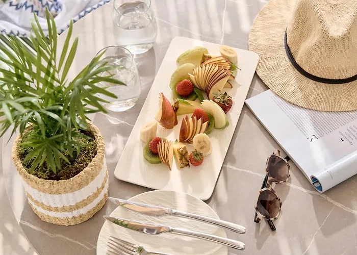 Alleys All-suite & Pýrgos