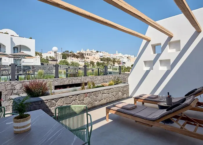 Alleys All-suite & Pýrgos